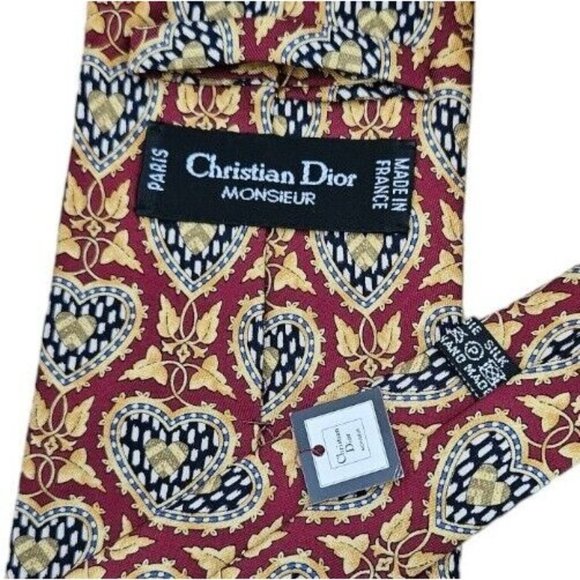 🆕️CHRISTIAN DIOR Red Geometric Heart Silk Tie HANDMADE FRANCE 57"/ 4" NWT - Picture 2 of 6
